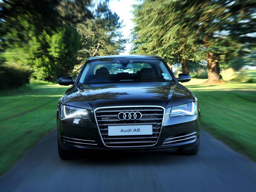  Audi A8 4.2 TDI Quattro (D4) 2010 года  (ZA) (фото 10 из 18)